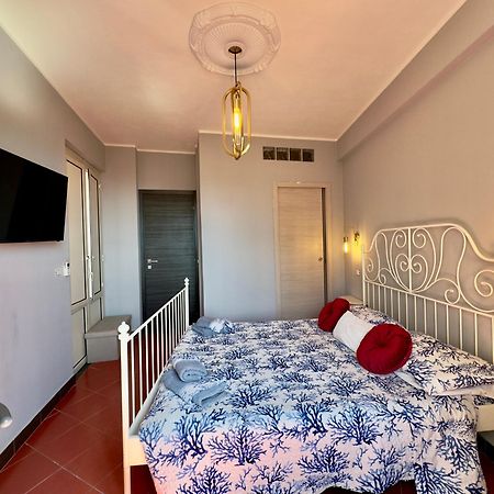 Taormina'S Sun Bed & Breakfast ภายนอก รูปภาพ