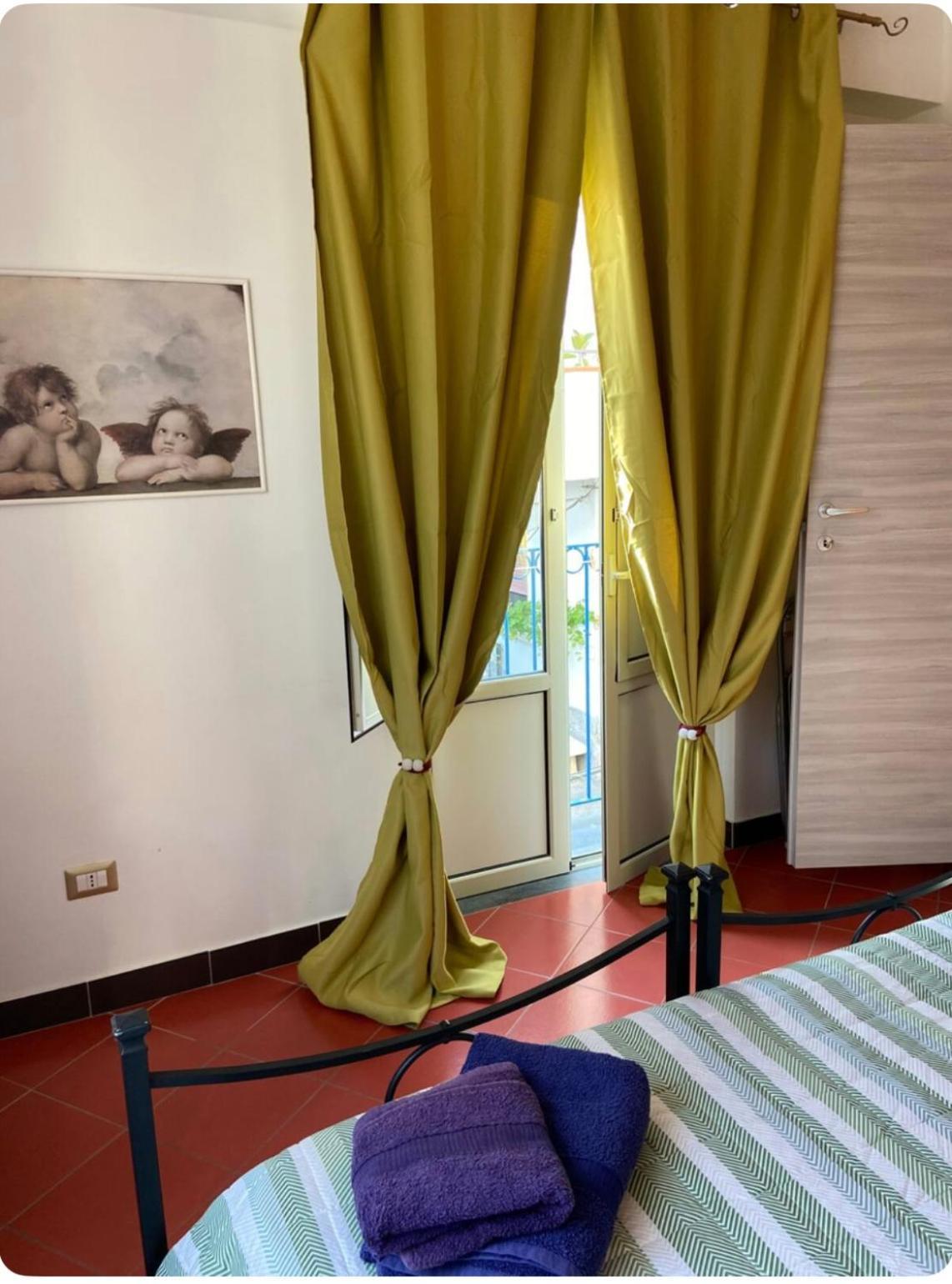 Taormina'S Sun Bed & Breakfast ภายนอก รูปภาพ