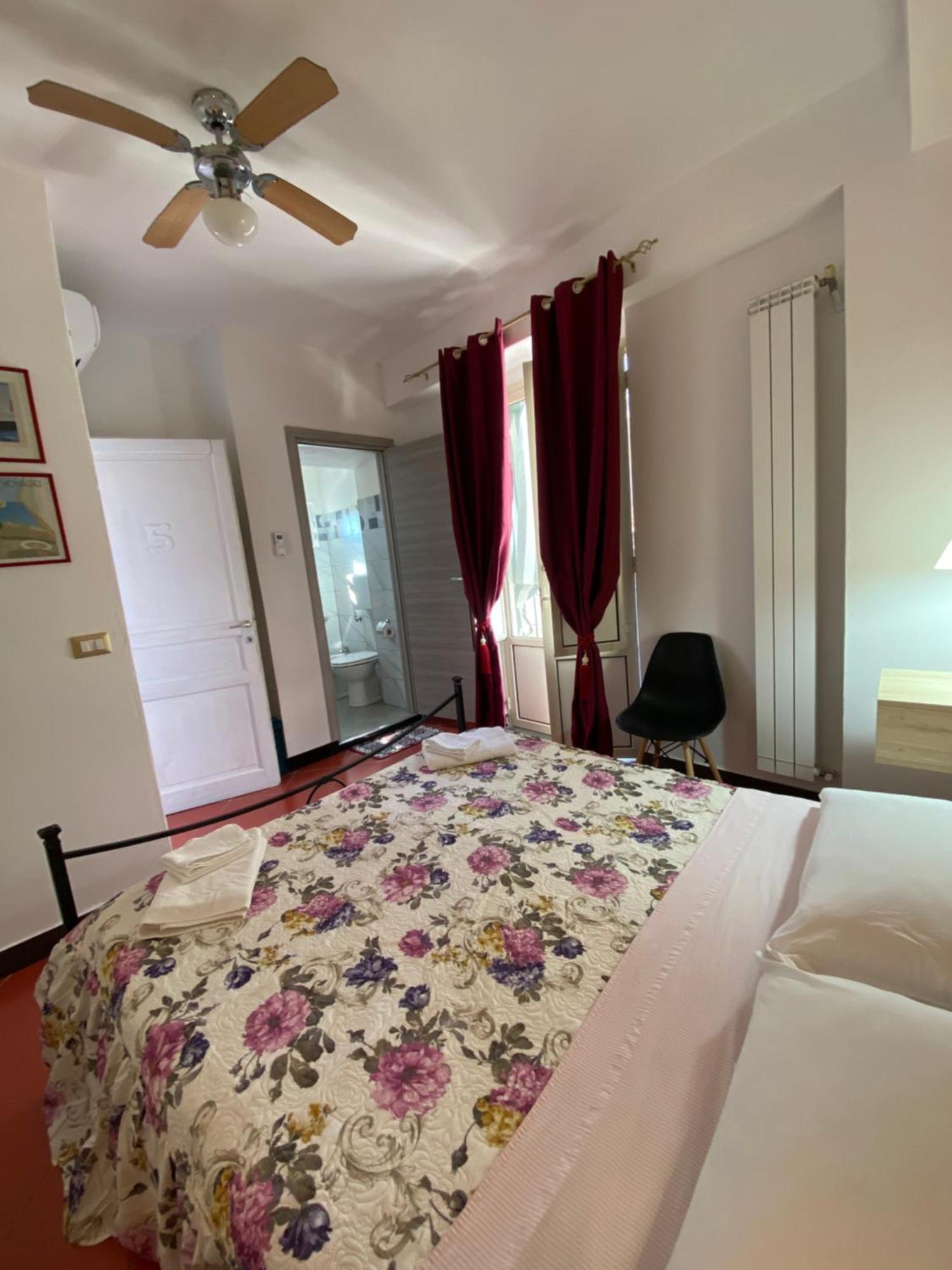 Taormina'S Sun Bed & Breakfast ภายนอก รูปภาพ