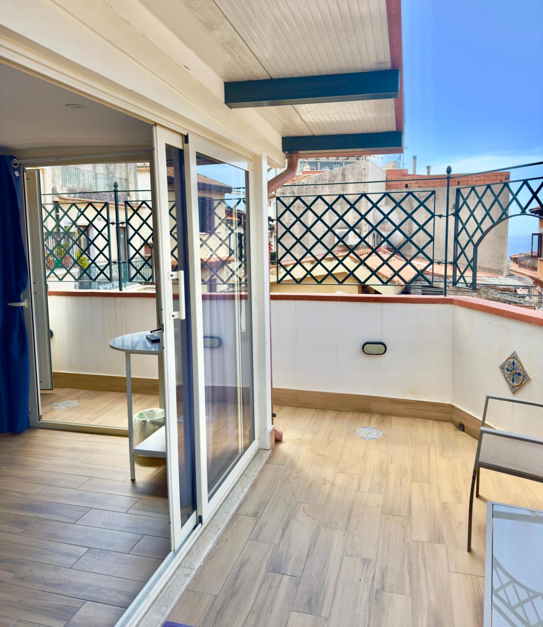 Taormina'S Sun Bed & Breakfast ภายนอก รูปภาพ