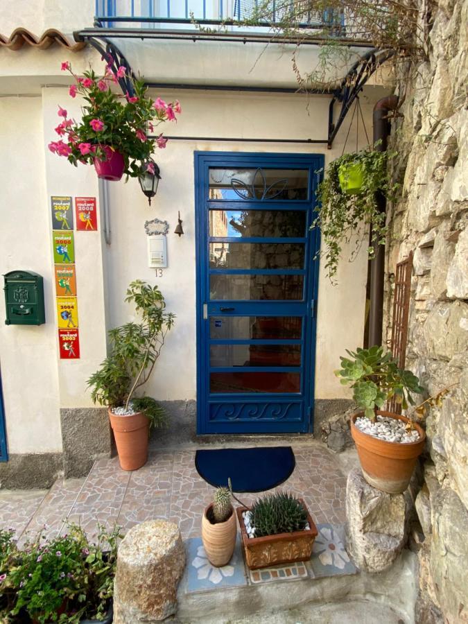 Taormina'S Sun Bed & Breakfast ภายนอก รูปภาพ
